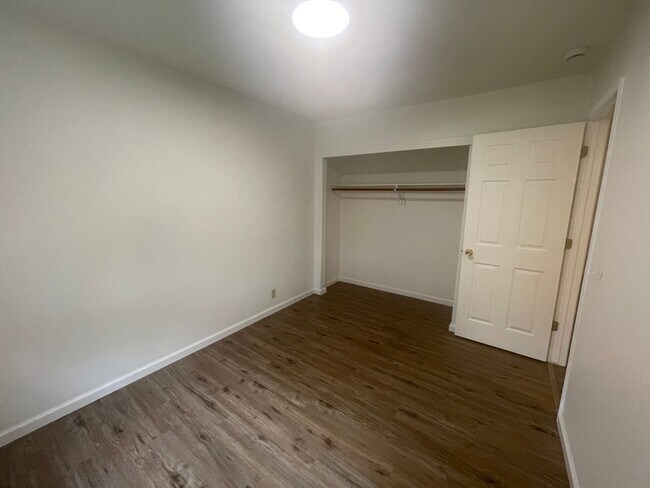 Building Photo - 138 Patterson Ct