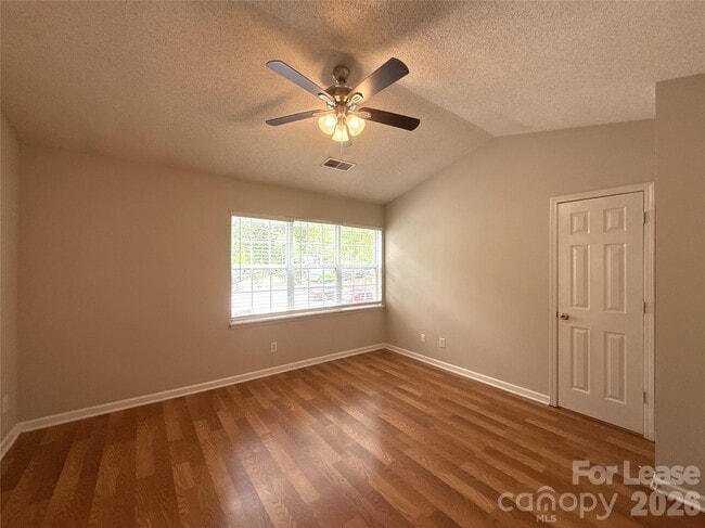 Building Photo - 747 Mountainwater Dr