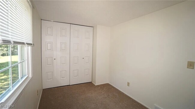 Building Photo - 5907 Sunset Dr