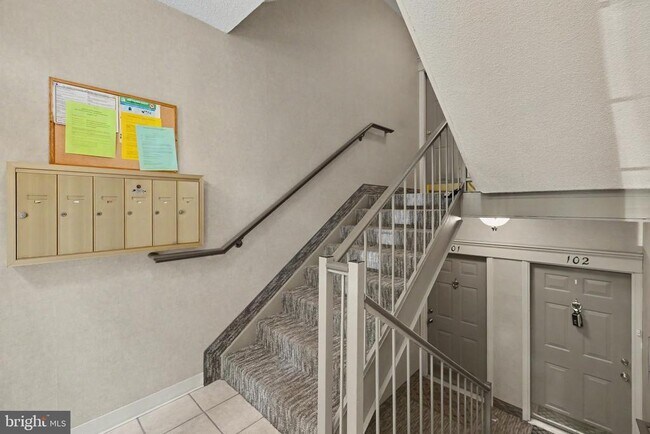 Building Photo - 12102 Green Leaf Ct
