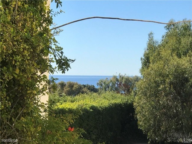 Building Photo - 2337 Palos Verdes Dr W