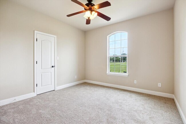 Building Photo - 144 Escondido Dr