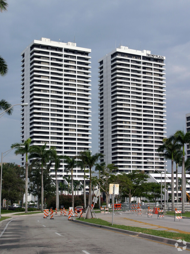 Primary Photo - The Plaza of the Palm Beaches