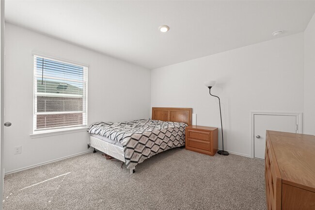 Building Photo - 3108 Magnolia Blossom Ln