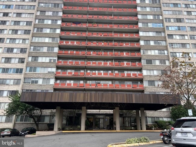 Building Photo - 5340 Holmes Run Pkwy