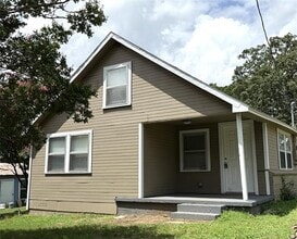 Building Photo - 1931 Ave A