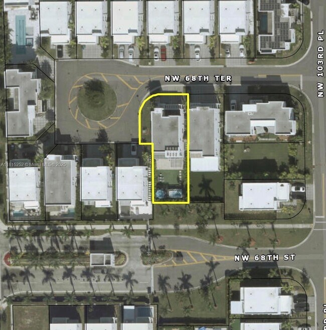 Building Photo - 10360 NW 68th Terrace