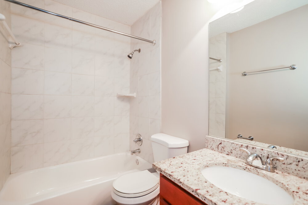 Building Photo - 1821 Sheraton Lakes Cir