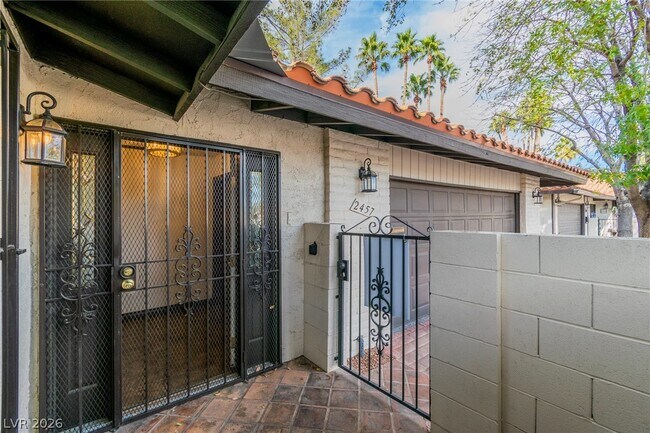 Building Photo - 2457 Swan Ln