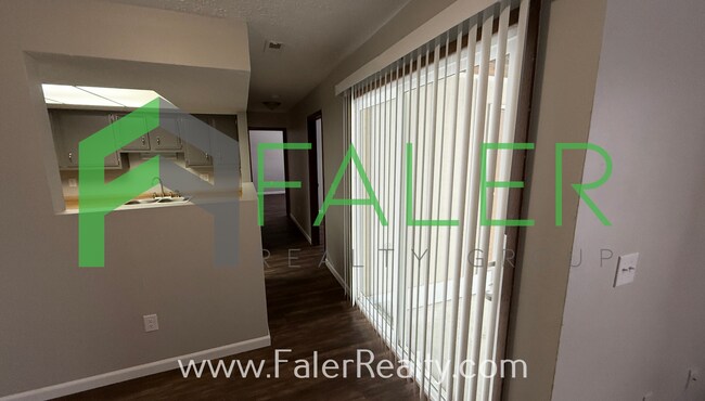 Building Photo - 5265-5303 Belle Isle Dr