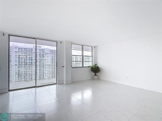 Building Photo - 2801 NE 183rd St