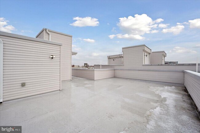 Building Photo - 1617 Ridge Ave