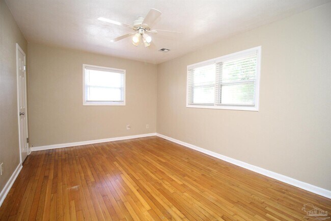 Building Photo - 4810 Creighton Rd