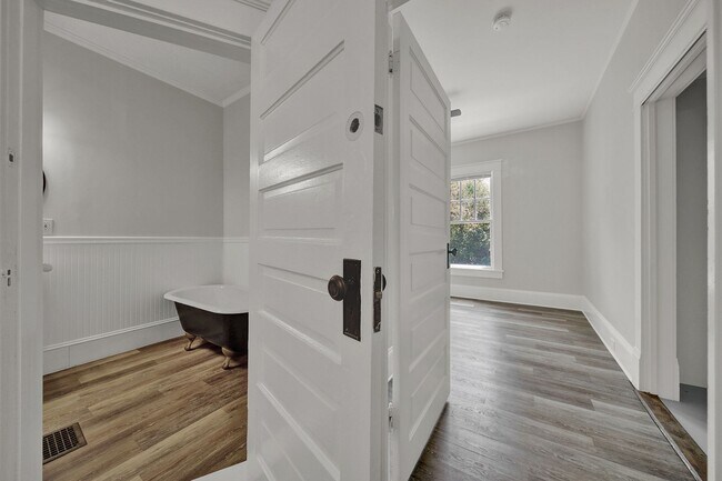 Building Photo - Restored Victorian Home