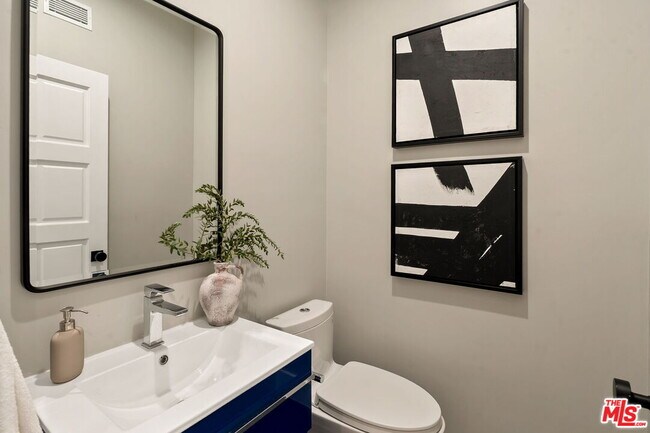 Building Photo - 280 Homewood Rd