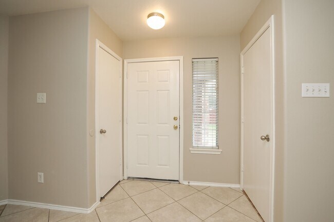 Building Photo - 12846 Colony Heath Ln