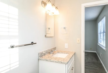 Building Photo - 2695 Rockdale Dr