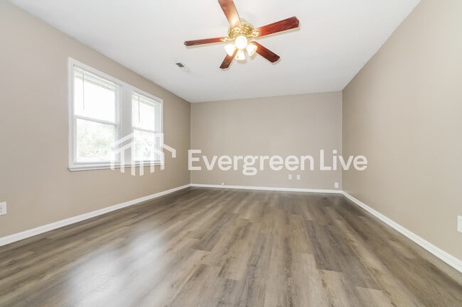 Building Photo - 18109 19th St N