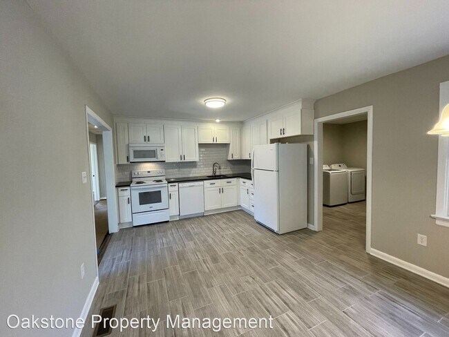 Building Photo - 3 br, 1.5 bath House - 1262 Woodcroft Road