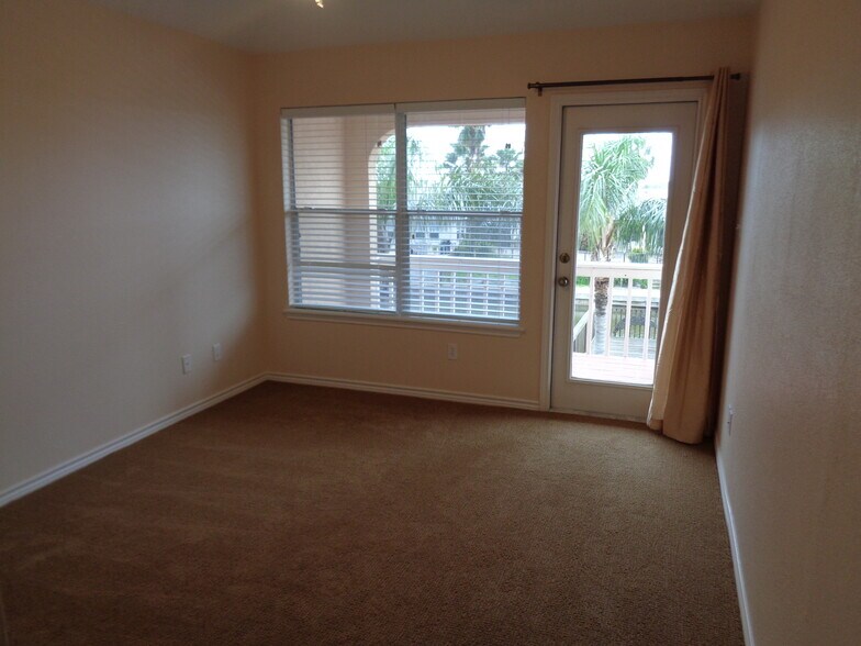 Up Bedroom - 15505 Cruiser St