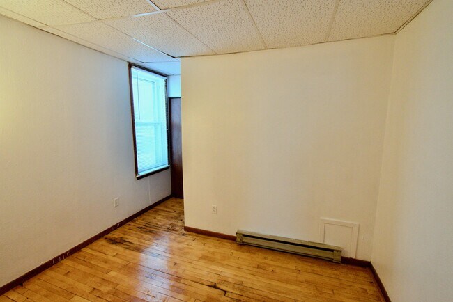 Building Photo - 222 4th St S