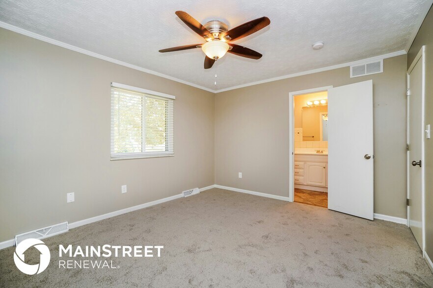 Building Photo - 171 Parkview Dr