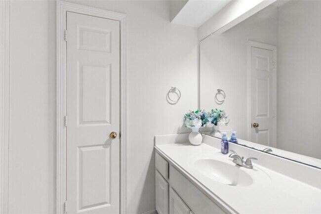 Building Photo - 1510 Meadow Glade Ct