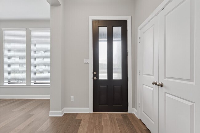 Building Photo - 3311 Full Bellied Ln