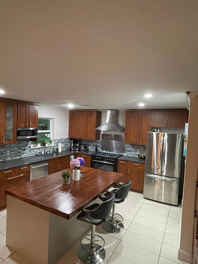 Building Photo - 5711 Capello Dr