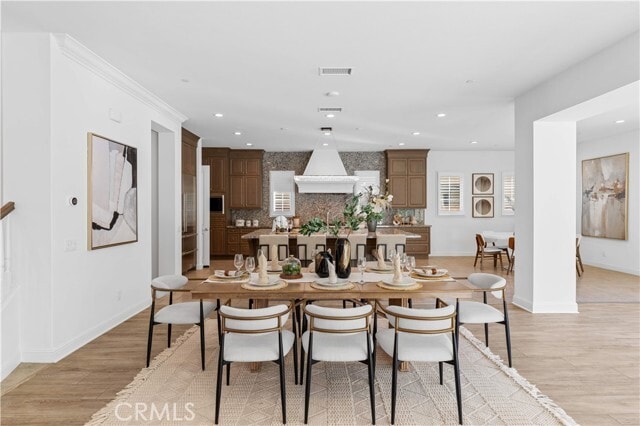 Building Photo - 111 Great Oak