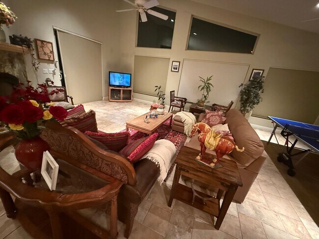 Building Photo - Luxury Home with 180 Degrees Lake Views