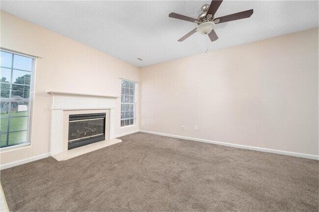Building Photo - 5485 Sierra Tr