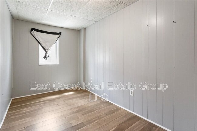 Building Photo - 300 S Potomac St