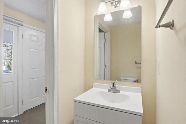 Building Photo - 3265 Bethel Church Dr