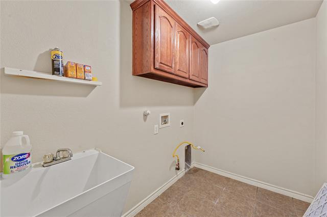 Building Photo - 11800 Pondview Ln