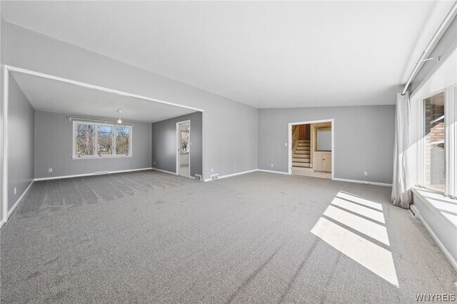 Building Photo - 40 Tristan Ln