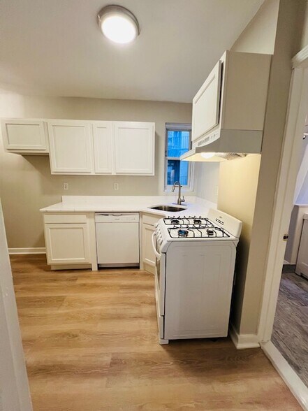 Building Photo - 11 Kilmarnock St