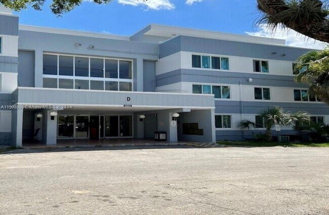 Primary Photo - 14820 Naranja Lakes Blvd
