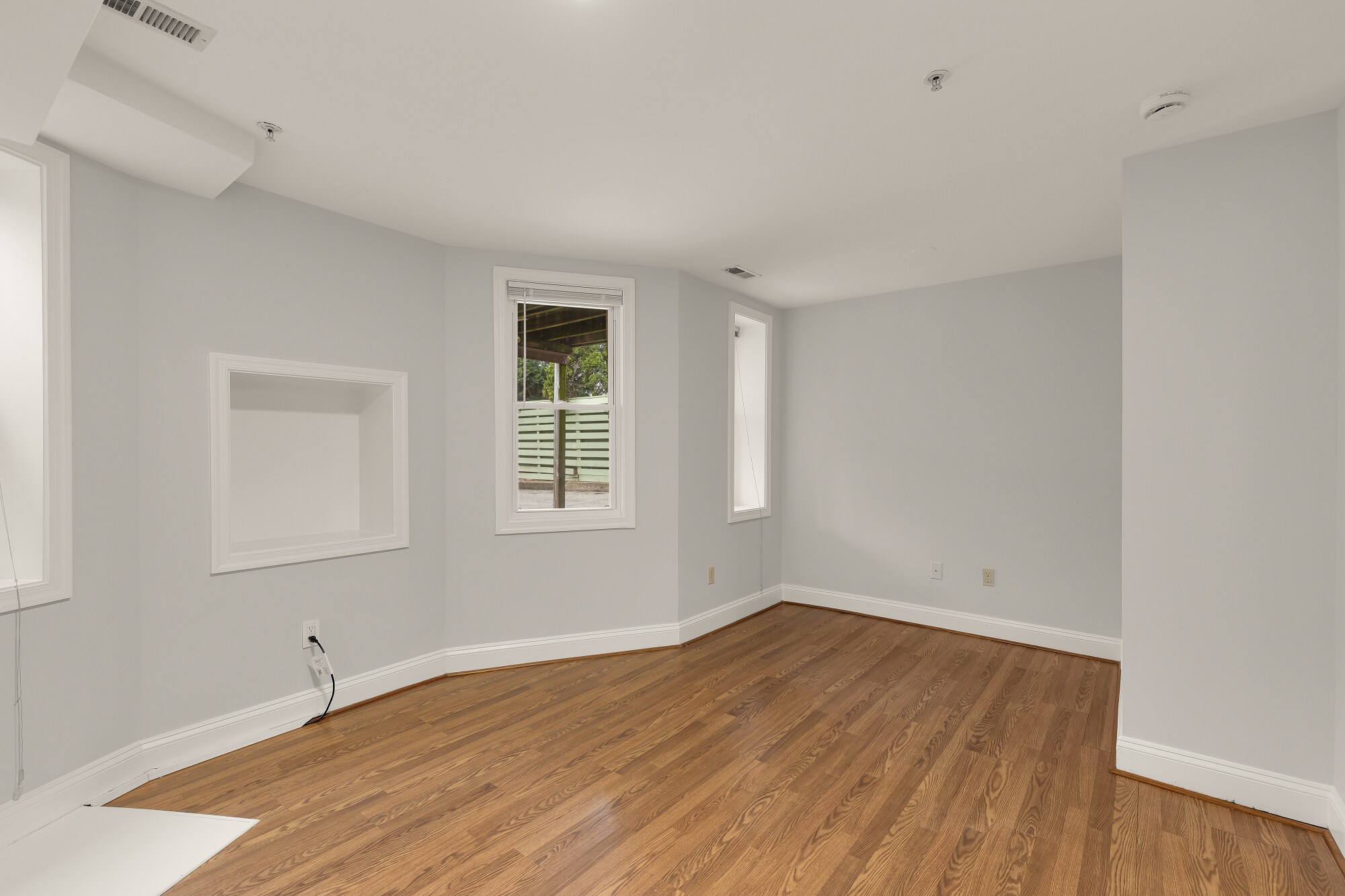 Building Photo - 1316 Irving St NW