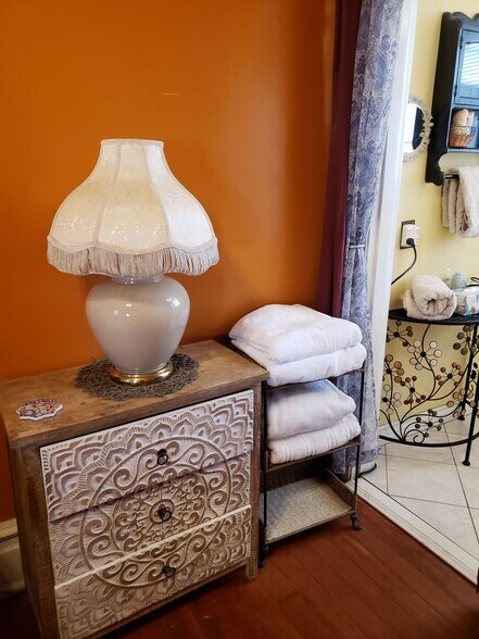 Moroccan Room $1475 - 2374 Mission Inn Ave