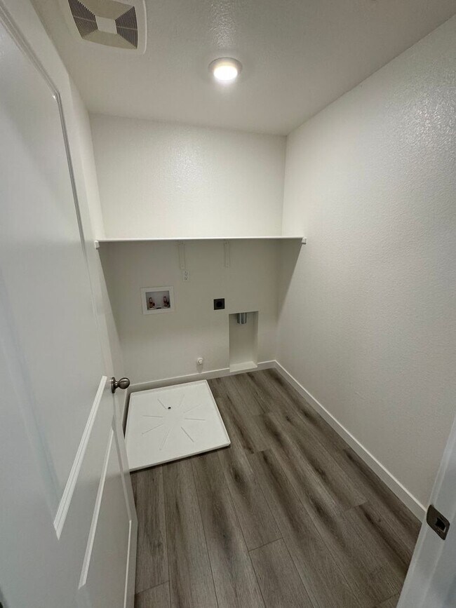 Building Photo - ***BRAND NEW*** MULTI-GENERATIONAL FRIENDL...