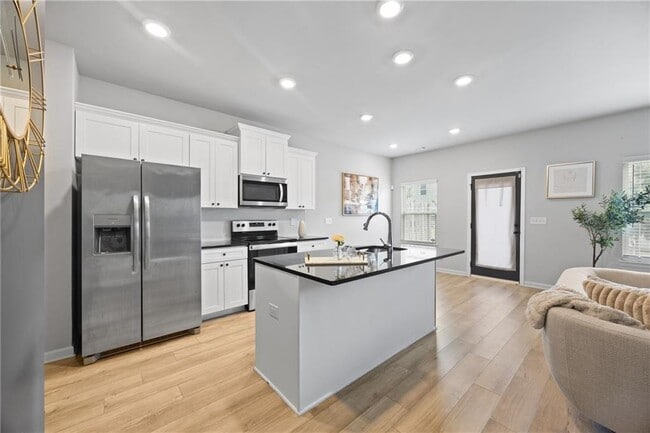 Building Photo - 7122 Chara Ln