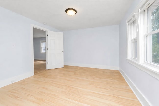 Building Photo - 1044 Muskegon Ave NW