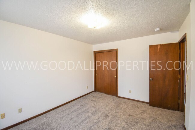 Building Photo - MOVE IN SPECIAL! $200 off your first month...