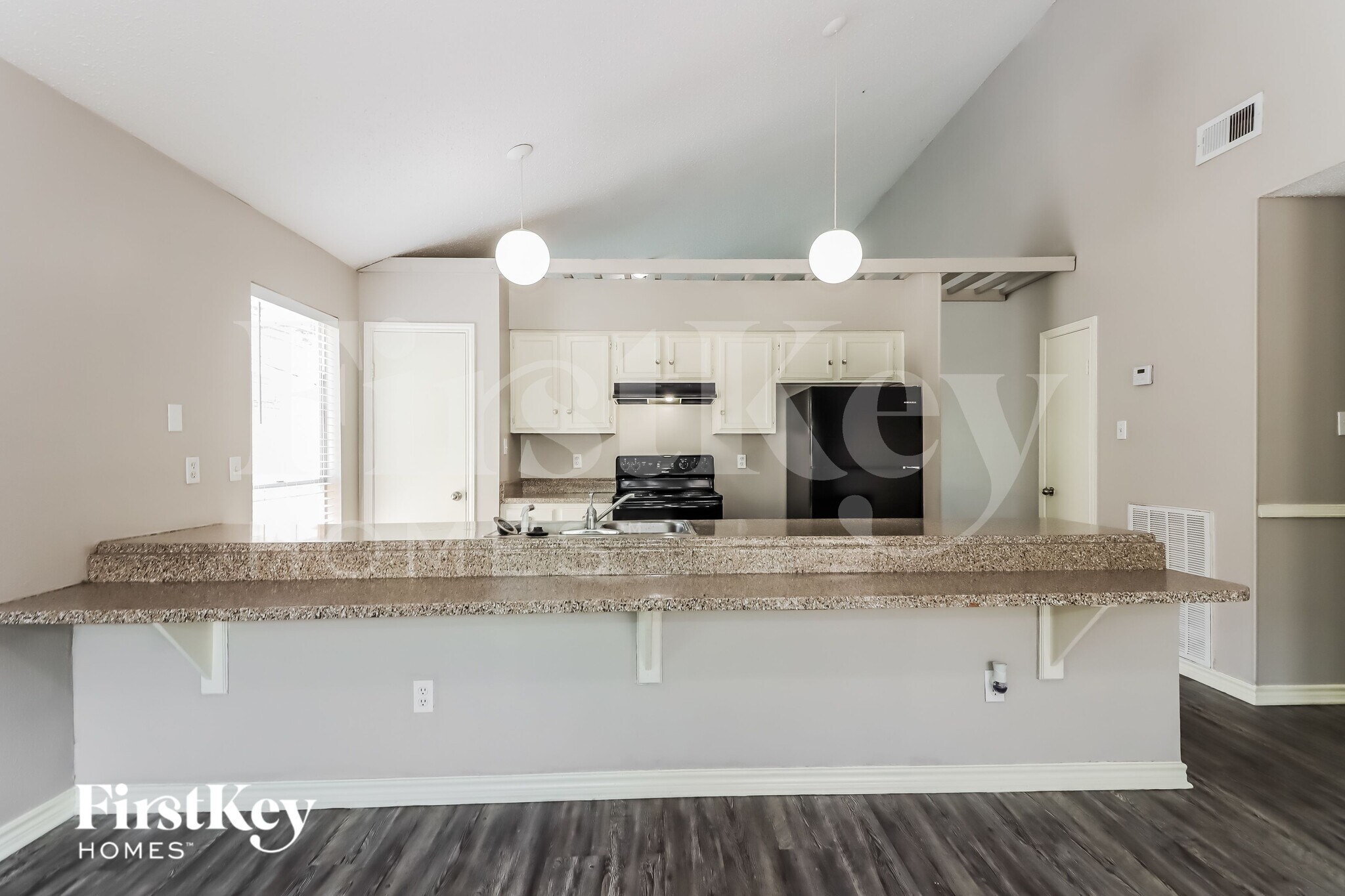 Building Photo - 13830 Walnut Hollow Ln