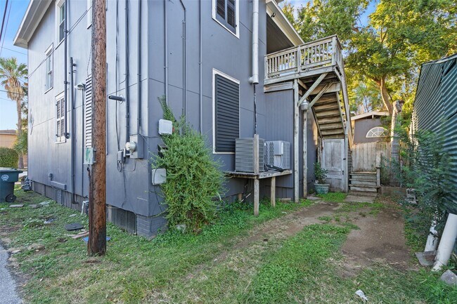 Building Photo - 1015 26th St