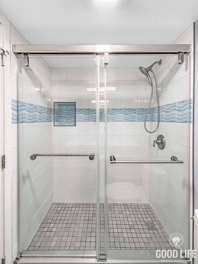 Building Photo - Charming 2BD/2BA Condo in Hillcrest W/ W/D...