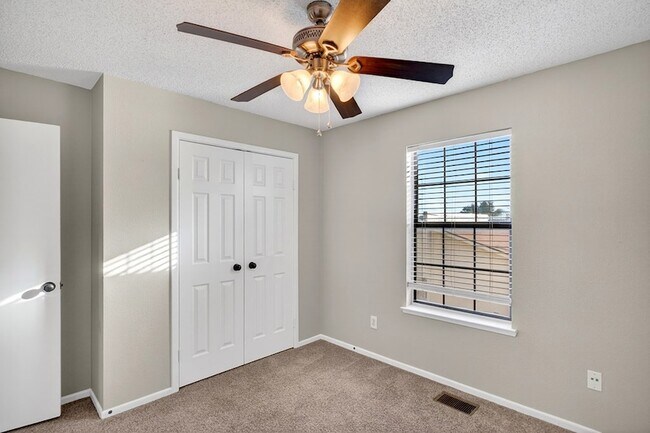 Building Photo - 3222 Preston Dr