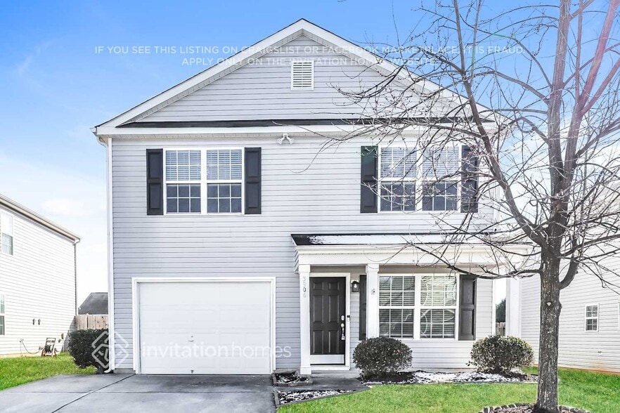 Primary Photo - 3906 Creekmoore Dr