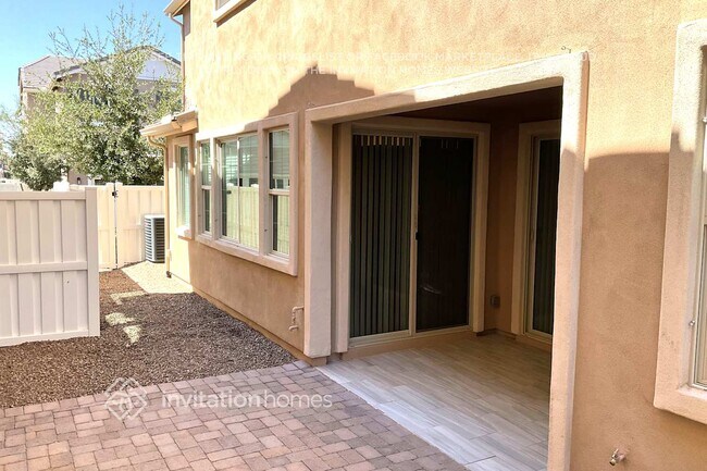 Building Photo - 2241 S Osborn Ln